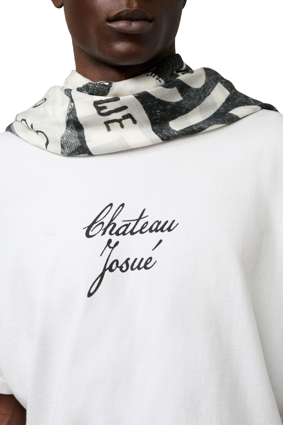 CHATEAU SCRIPT TEE