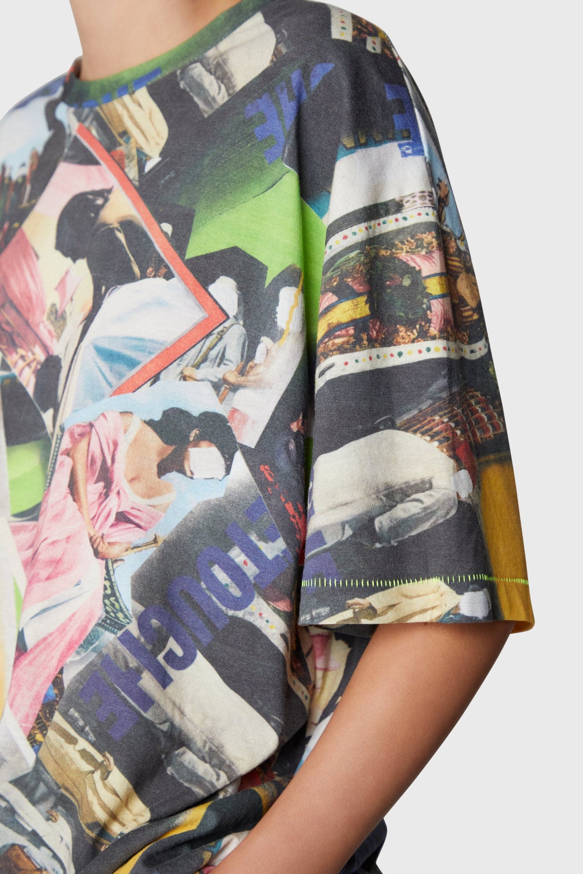 RETOUCHE UNISEX BOXY TEE