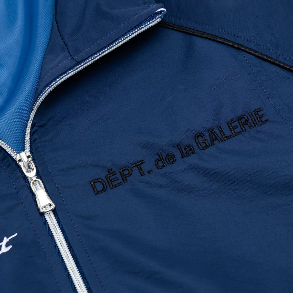 SPORT ELEGANT WINDBREAKER